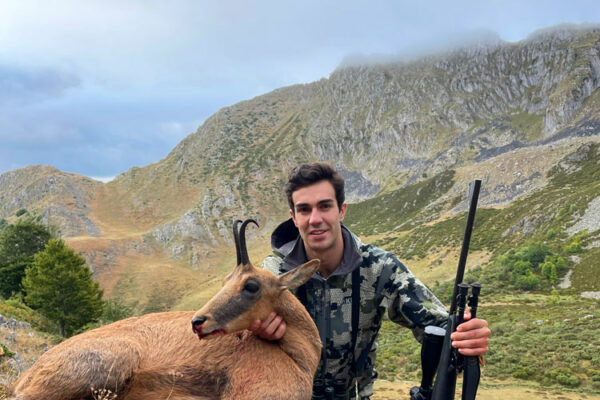 hunting cantabrian chamois in spain cazar rebeca cantabrica