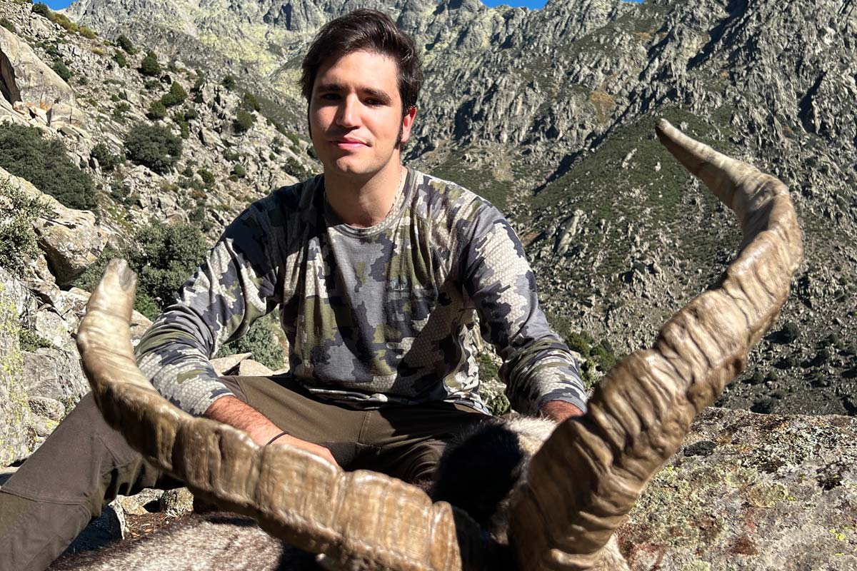 gredos ibex hunts macho montes gredos