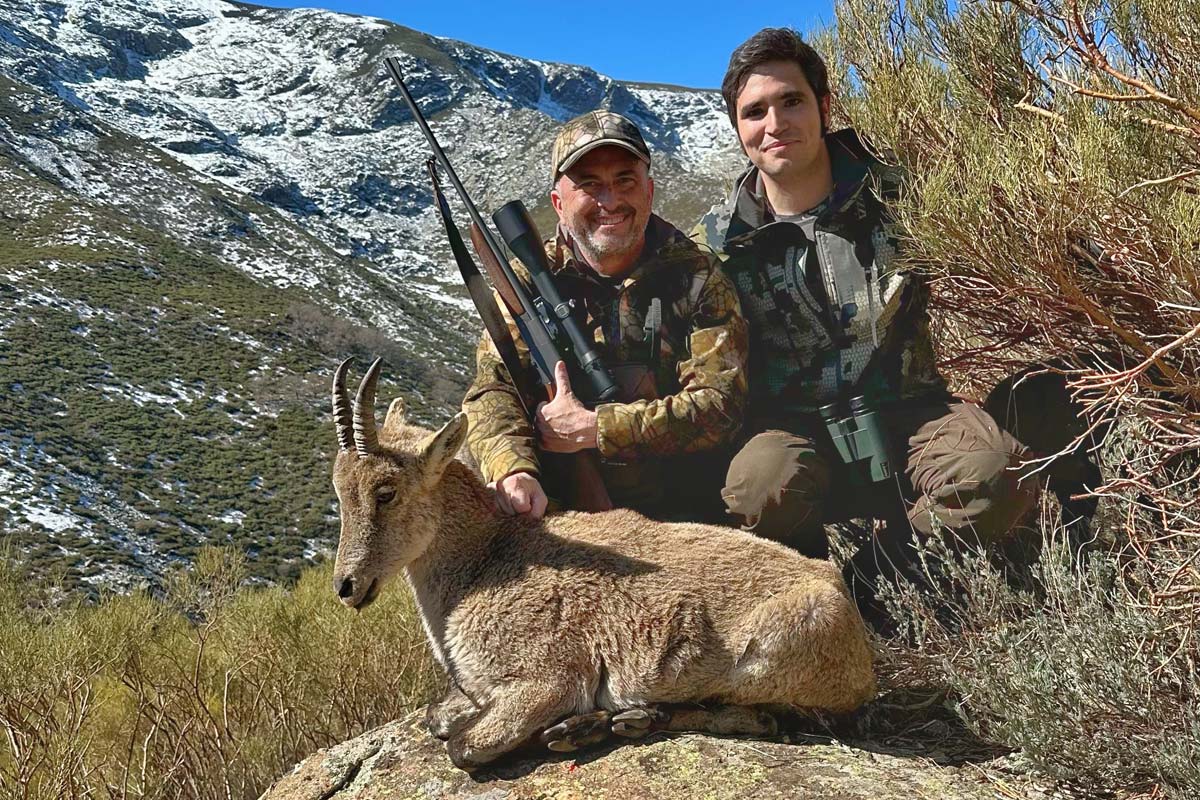 hunting in gredos spain cabras marzo