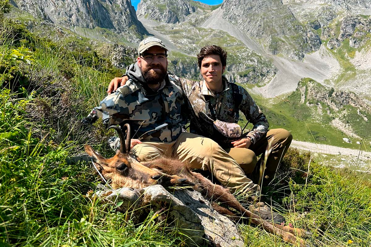 stalking a cantabrian chamois in spain hunting inspain