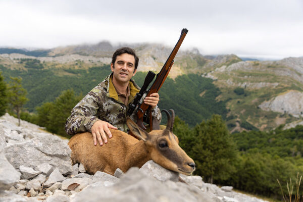 hunting cantabrian chamois in spain hunt in spain cazar rebeco en espana