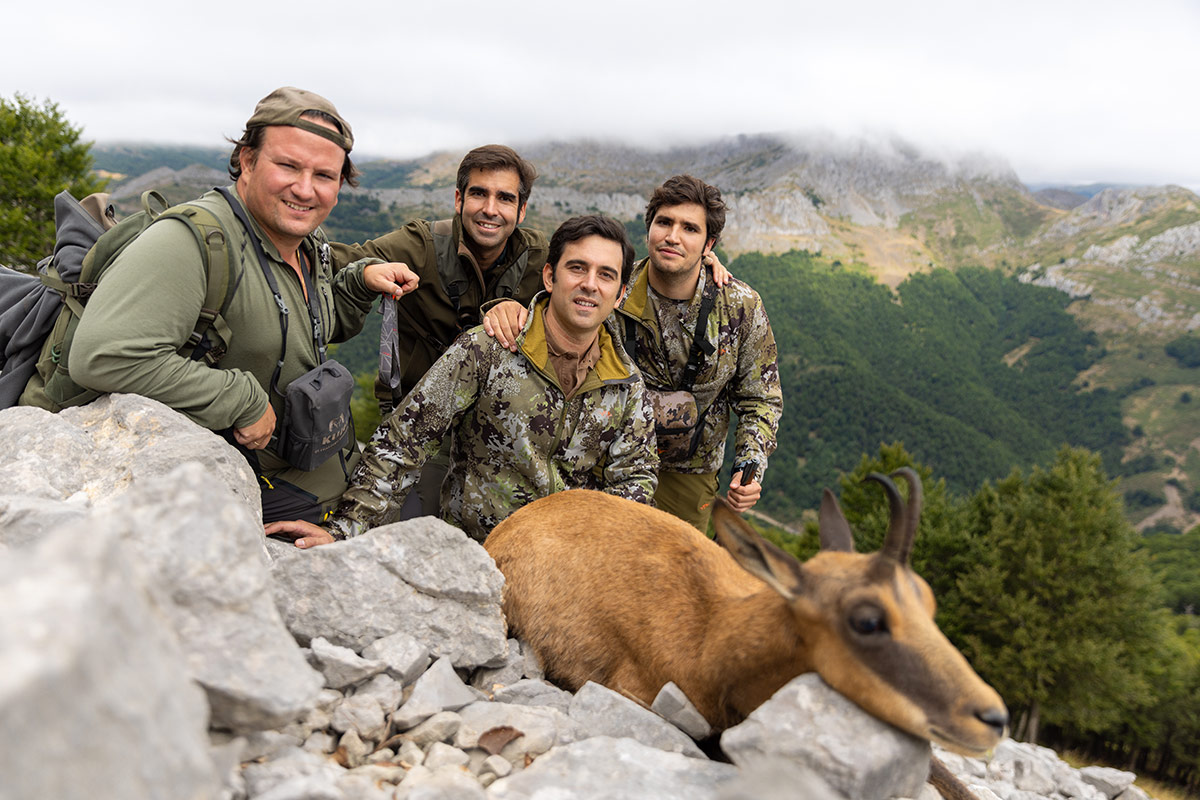 hunting trips in spain hunting cantabrian chamois in spain stalking in spain