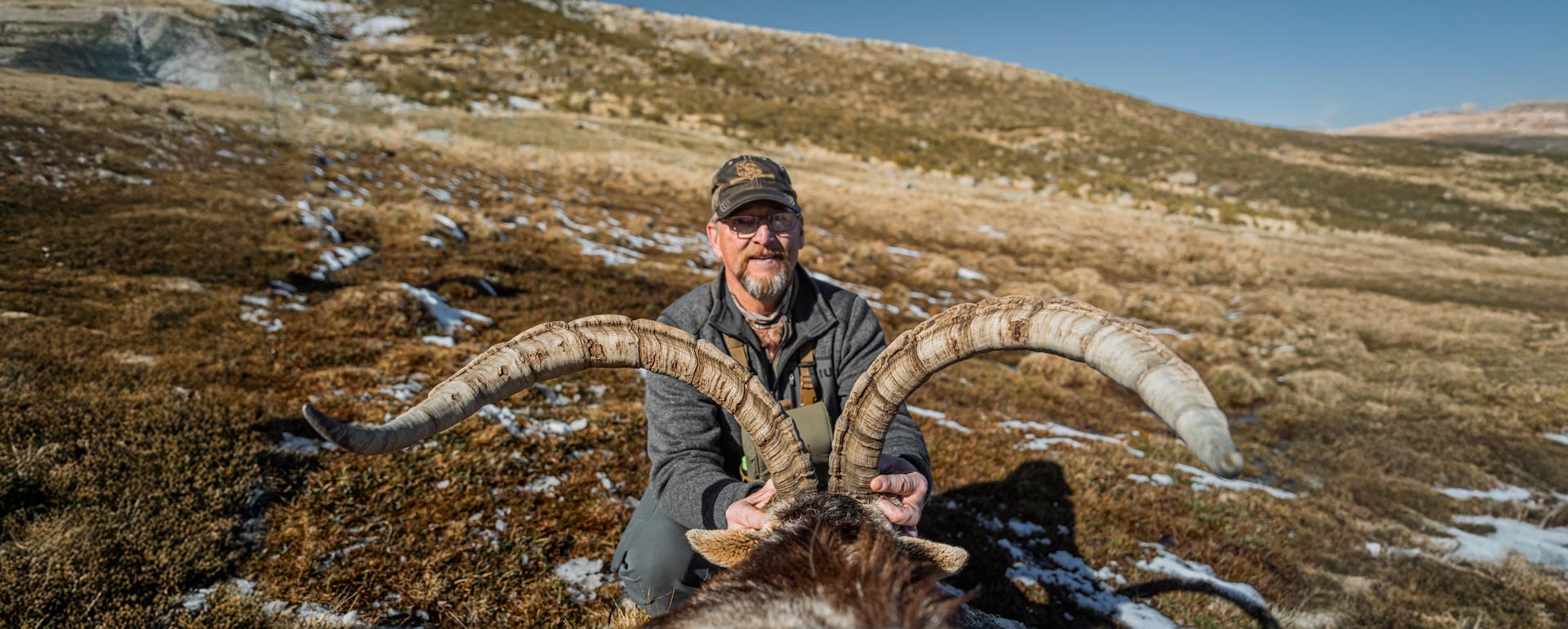guided hunts in spain hunting gredos ibex