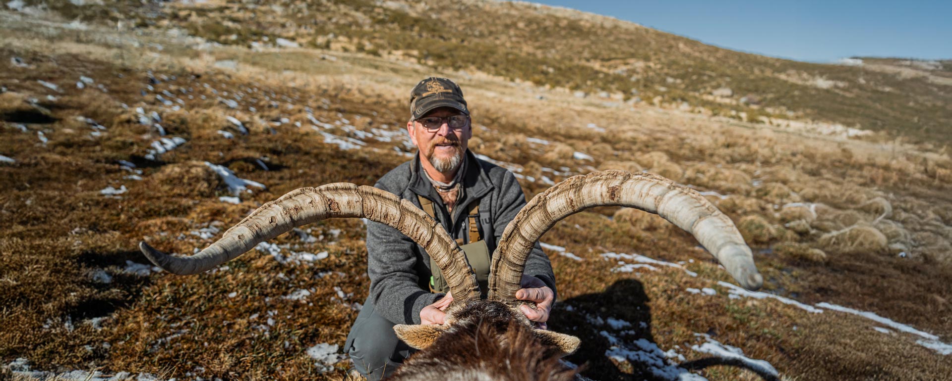 Gold Medal Gredos ibex with the bow